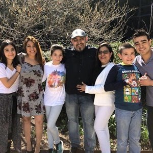 Luz en la Oscuridad | Pastor Luigy